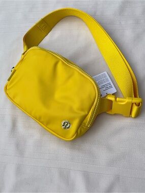 lululemon Lemon Yellow Everywhere Belt Bag Crossbody Pouch
